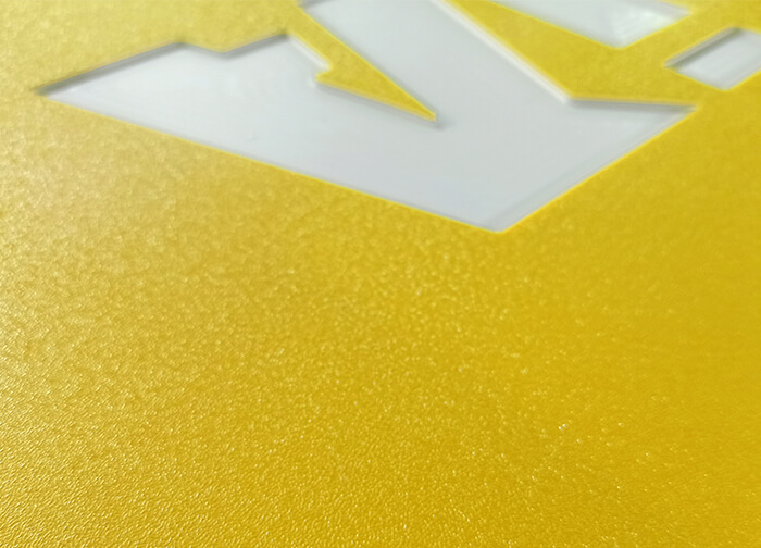 цветной листовой трехслойный пнд